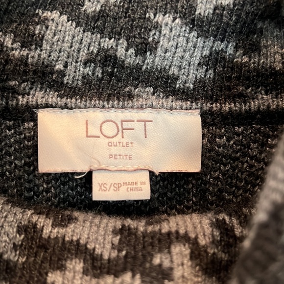 🧣☁️ Loft Outlet Houndstooth Cape ☁️🧣 - Picture 3 of 6